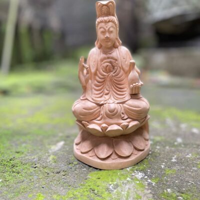Kwan In Statue