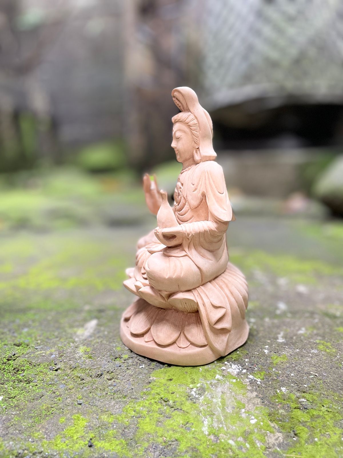 Kwan In Statue