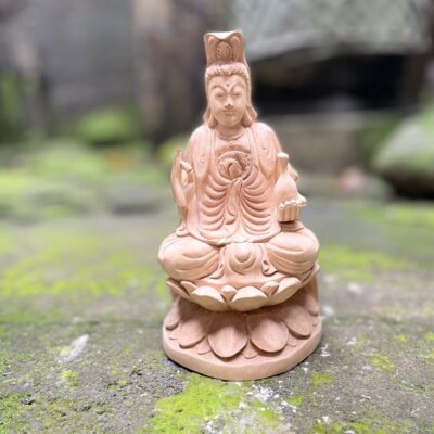 Kwan In Statue