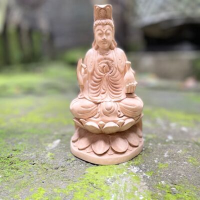 Kwan In Statue