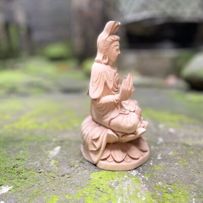 Kwan In Statue