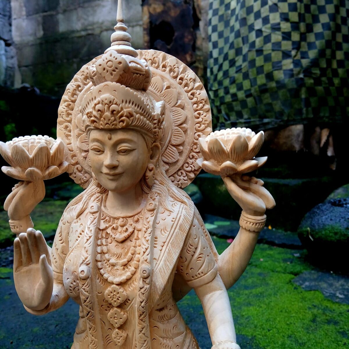 Lakshmi Statue,Hindu Goddess of Wealth & Prosperity