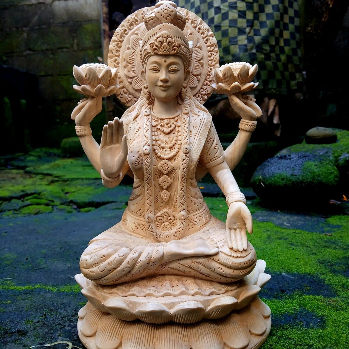 Lakshmi Statue,Hindu Goddess of Wealth & Prosperity