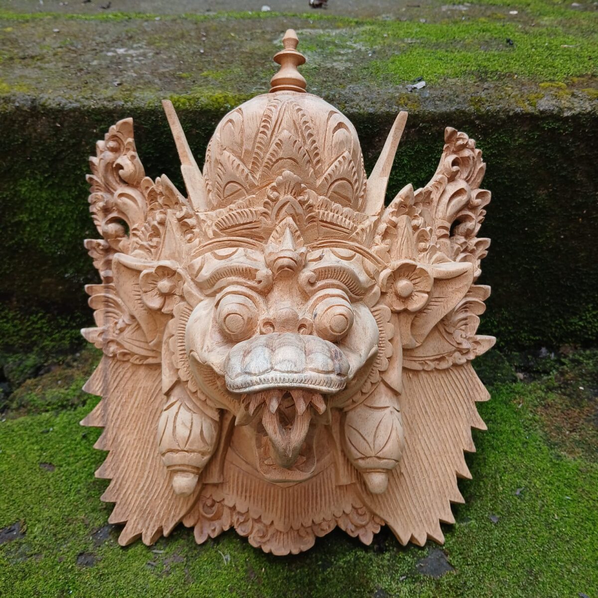 WhatsApp Image 2025-07-31 at 09.34.33 (2) Hand-Carved Jatayu Wood Mask – Balinese Wall Art, Garuda Decor, Hindu Mythology Mask, Spiritual Home Accent, Bali Handmade Sculpture