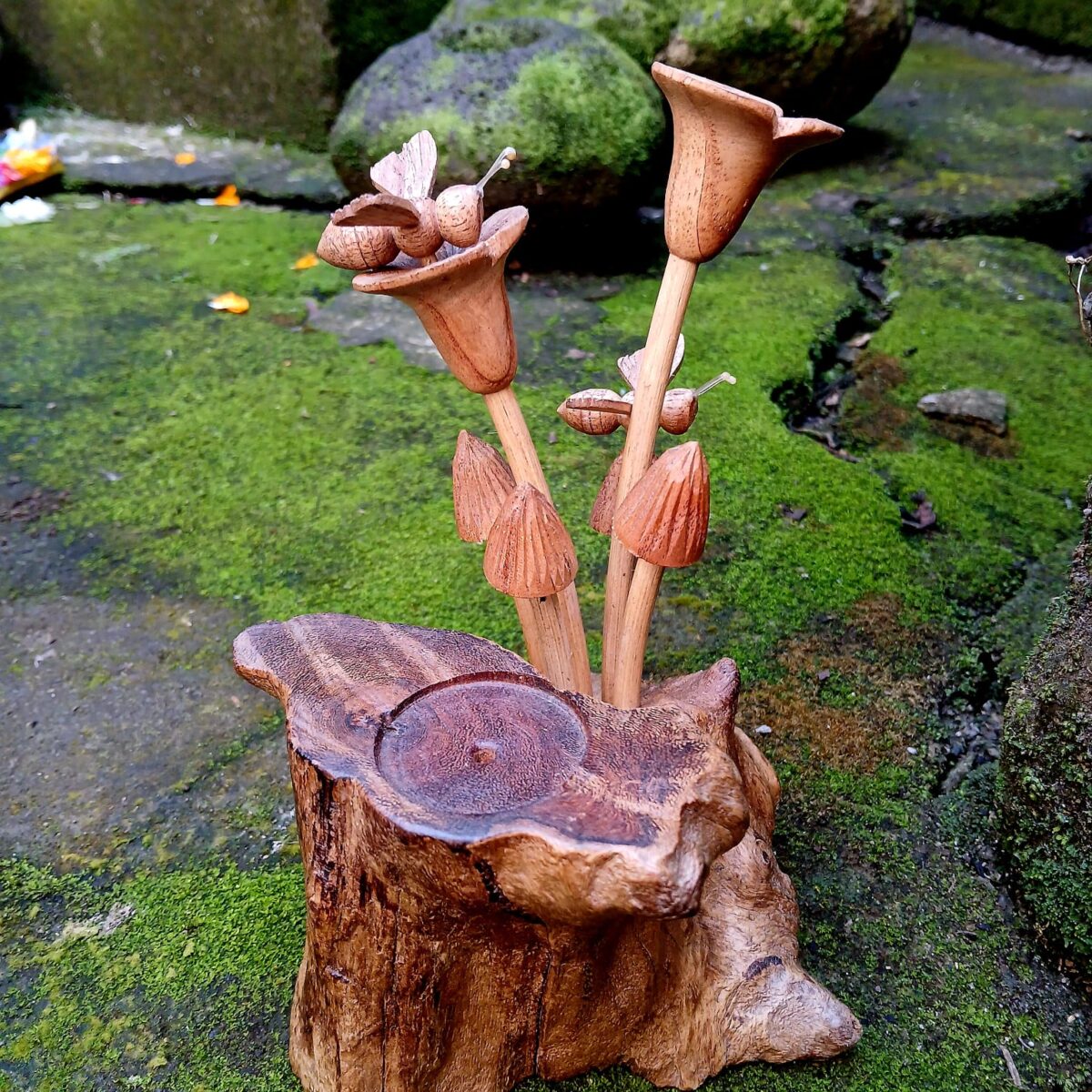 Hand-Carved Wooden Mushroom – Nature-Inspired Wood Sculpture, Rustic Forest Decor