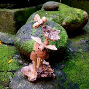 Hand-Carved Wooden Mushroom – Nature-Inspired Wood Sculpture, Rustic Forest Decor
