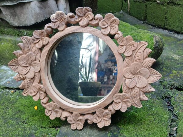 Hand-Carved Wood Wall Mirror – Decorative Carving with Mirror